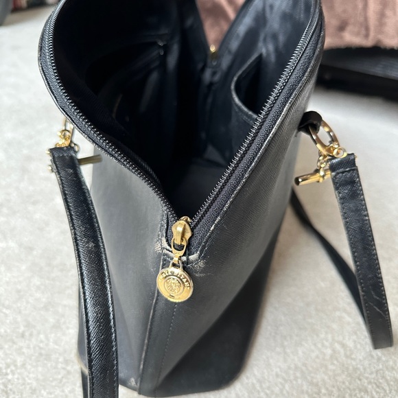 Authentic YURIE NITANI Black Leather Shoulder Bag - Picture 9 of 12